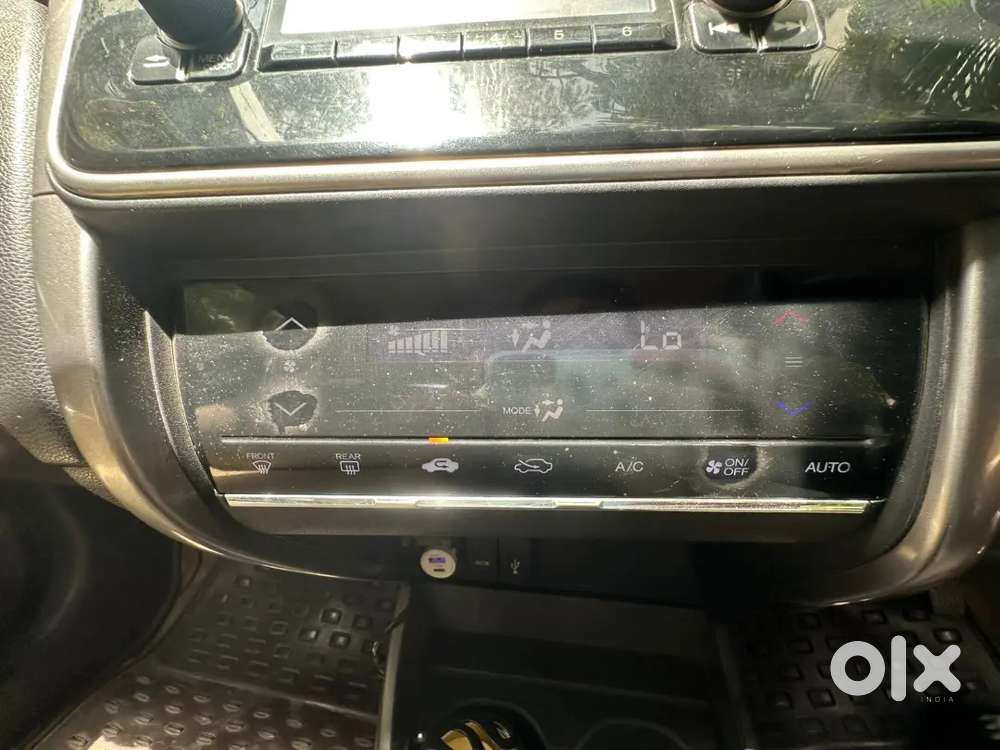 Premium 2014 Honda City 1.5 I-vtec V Mt.  Smooth Drive