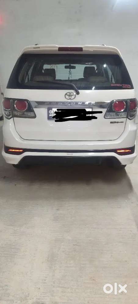 Toyota Fortuner 2015 Diesel 210000 Km Driven
