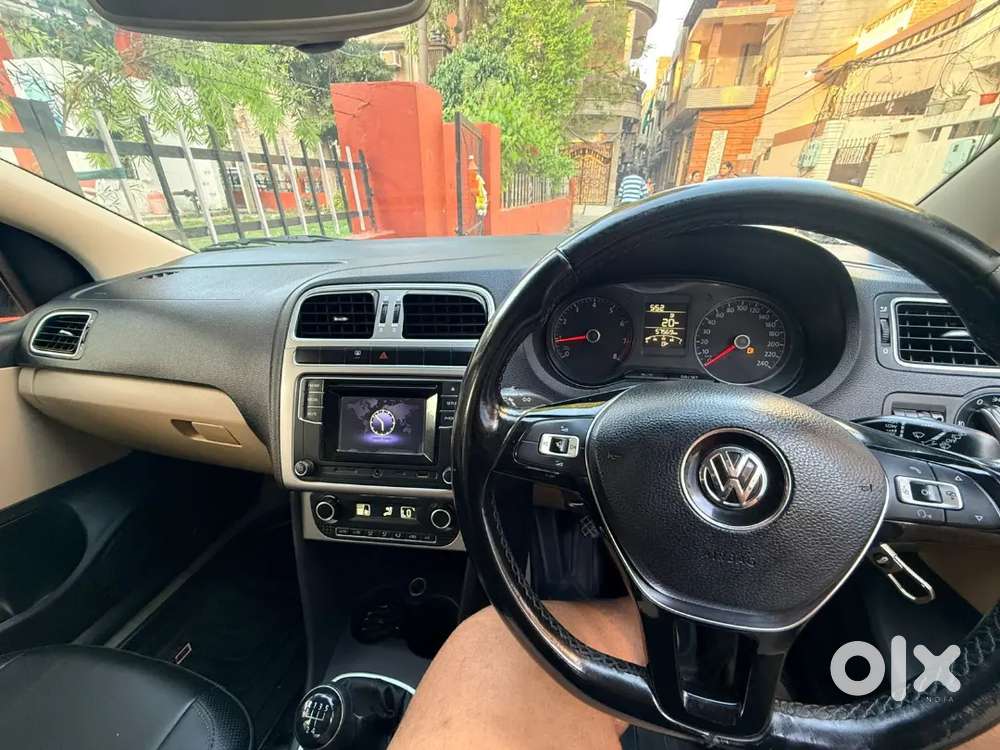 Volkswagen Polo 2017 Petrol 64000 Km Driven