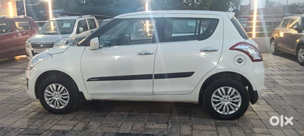 Maruti Suzuki Swift Vxi + Manual, 2016, Petrol