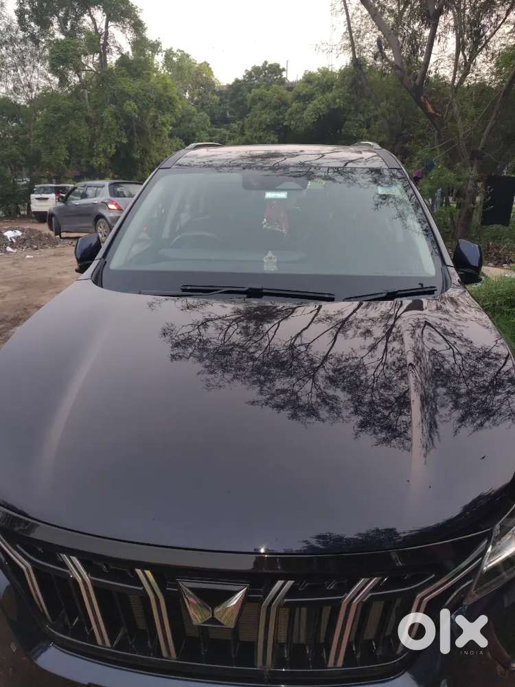 Mahindra Xuv700 2024 Diesel Well Maintained