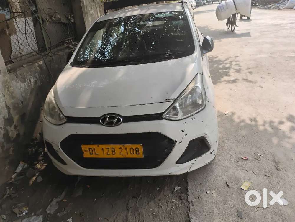 Hyundai Xcent 2017 Petrol 165000 Km Driven
