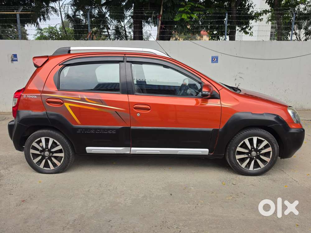 Toyota Etios Cross, 2014, Petrol