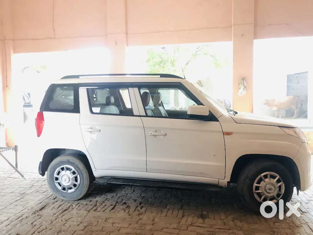 Mahindra Tuv 300 2016