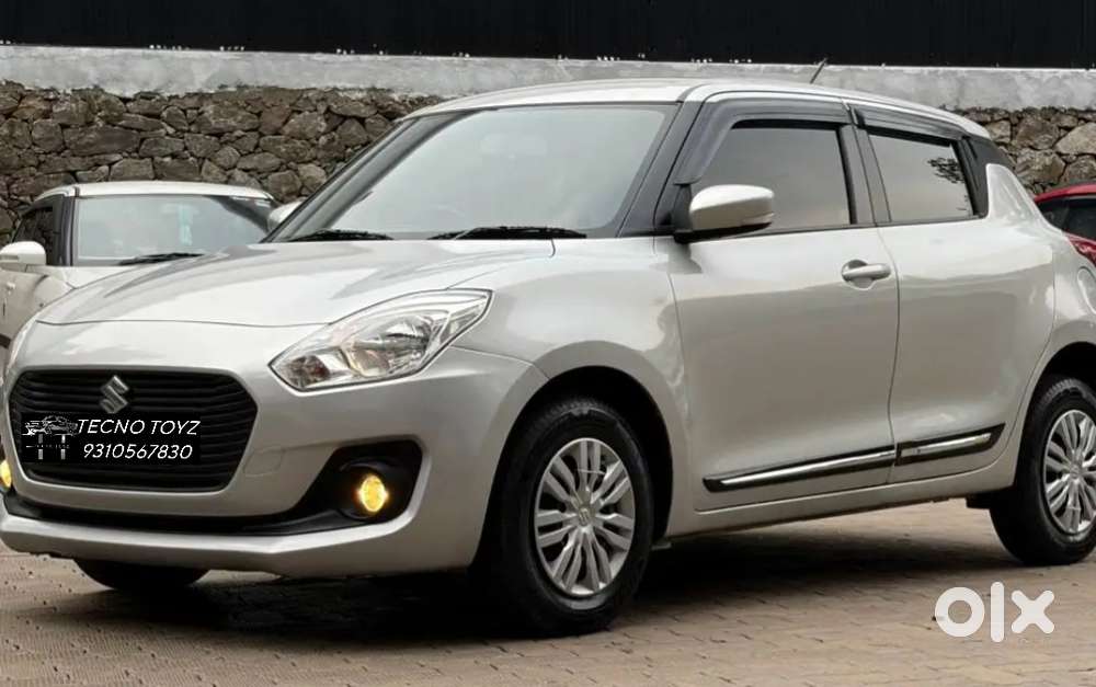 Maruti Suzuki Swift Vxi + Manual, 2022, Petrol