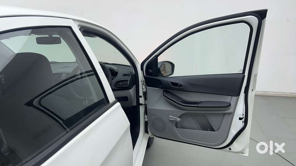 Tata Tiago Xe, 2024, Petrol