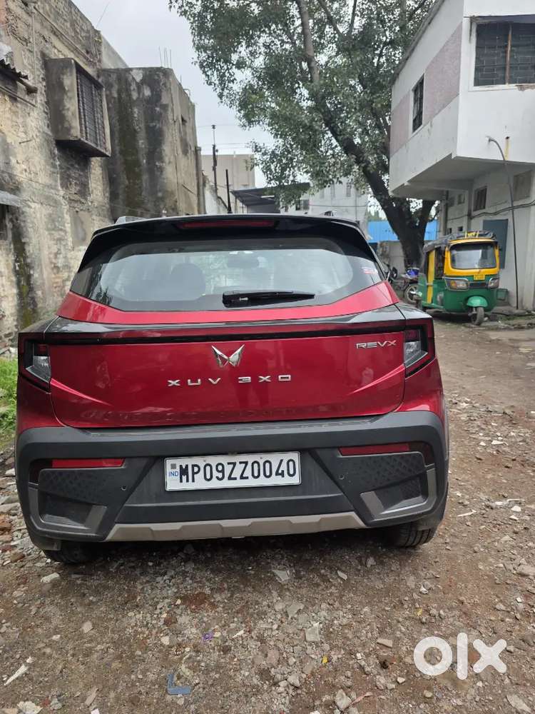 Mahindra Xuv300 Ax5 Pm 2016