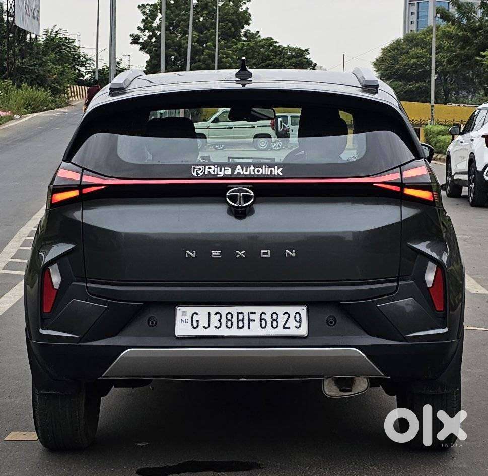 Tata Nexon Fearless Plus S Purple 1.2 Revotron Petrol 7dca Dt, 2023,..