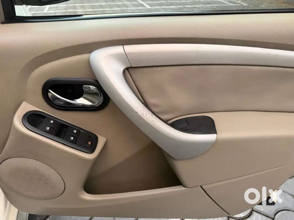 Nissan Terrano 2014 Diesel 102000 Km Driven