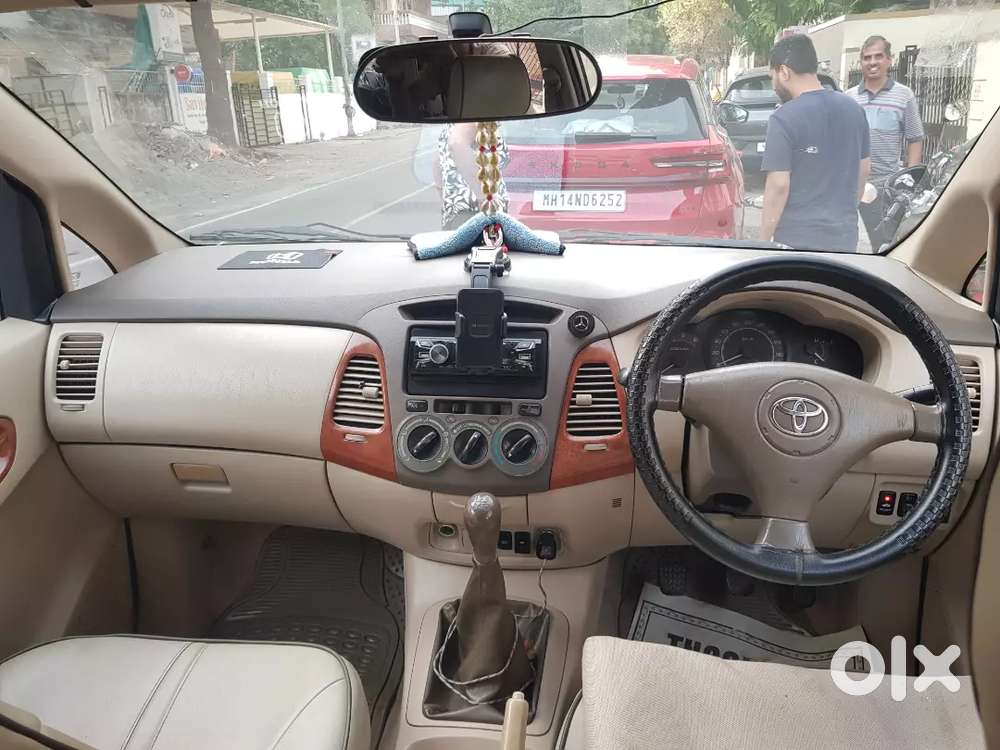 Toyota Innova 2.5-g