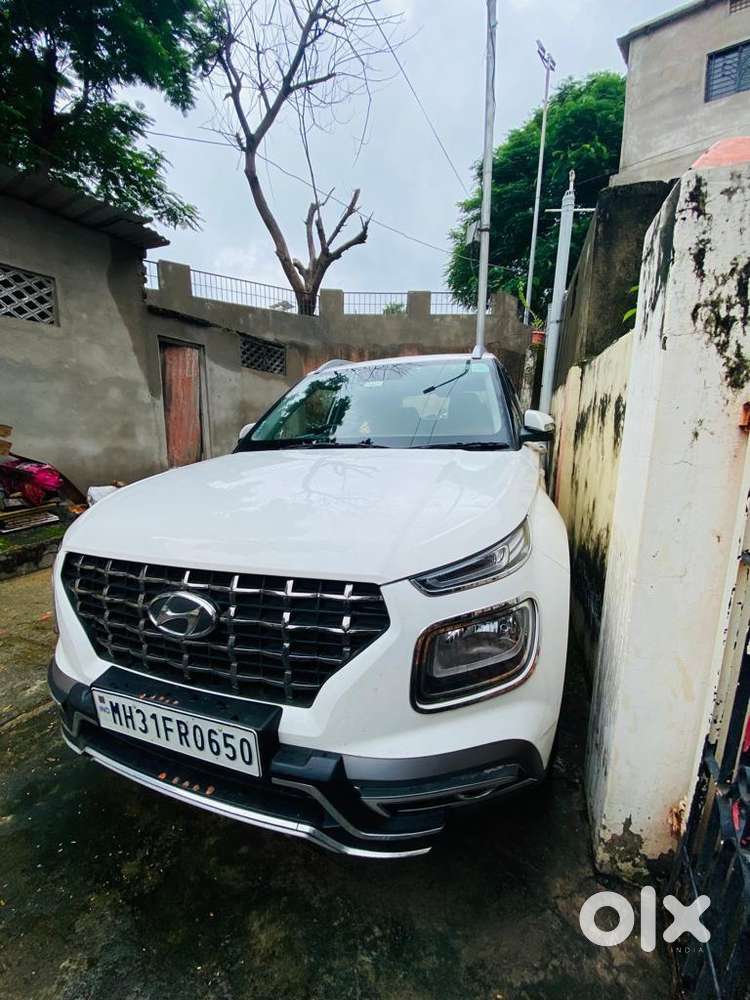 Hyundai Venue 2020 Petrol 19000 Km Driven