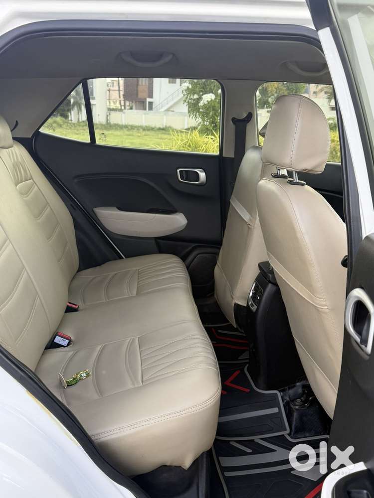 Hyundai Venue Sx (o) Mt 1.5 Diesel, 2023, Diesel