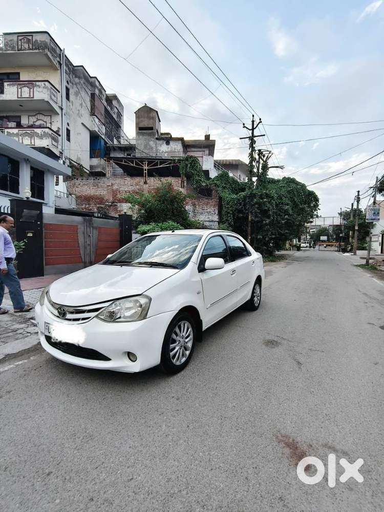 Toyota Etios V, 2012, Cng & Hybrids