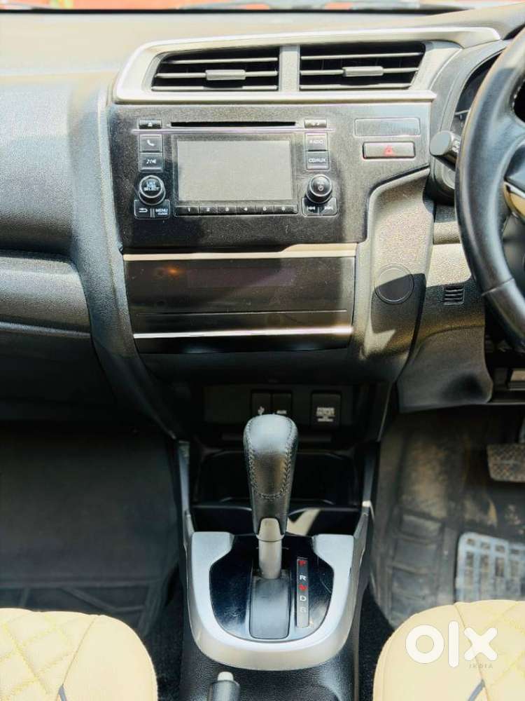 Honda Jazz V Automatic, 2017, Petrol