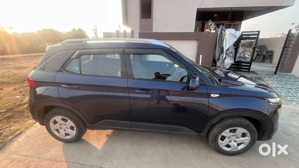 Hyundai Venue Petrol 2021