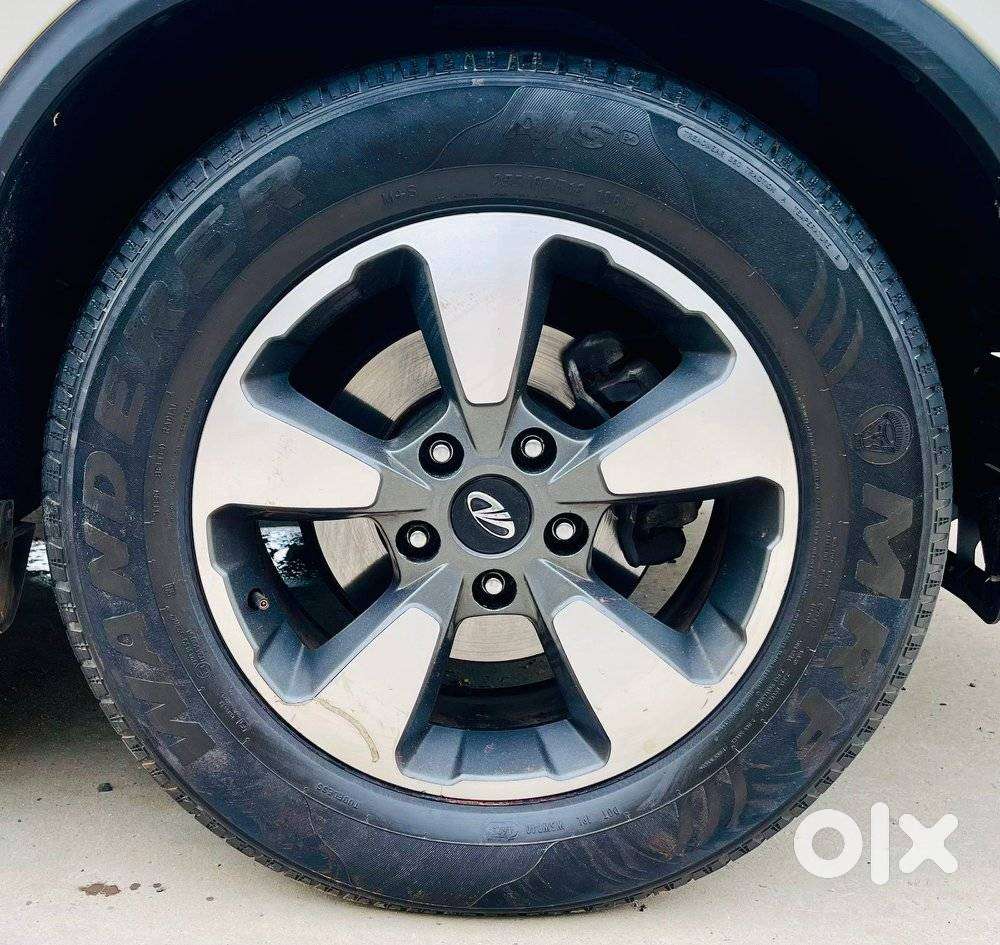Mahindra Alturas G4 4wd At, 2020, Diesel