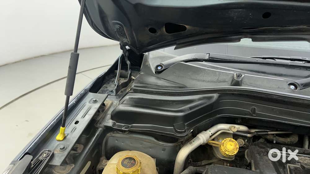 Mahindra Xuv300 W8 Option Diesel, 2022, Diesel