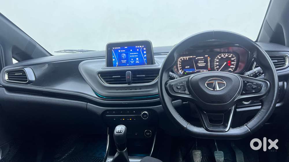 Tata Altroz 1.2 Xz Plus Dark Edition, 2022, Petrol