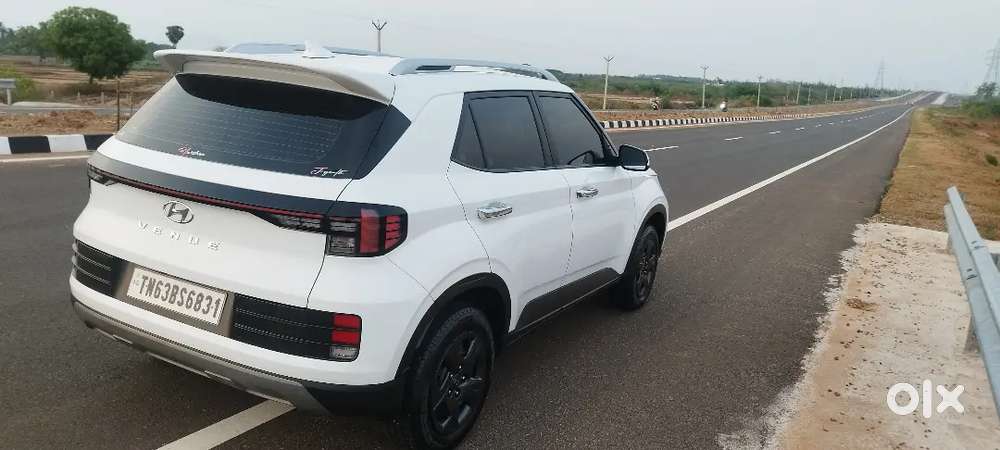 Hyundai Venue 2024 Good Maintenance Well Condition -57000