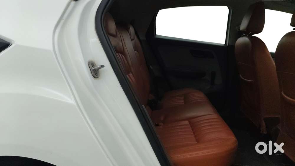 Tata Altroz 1.2 Xe, 2020, Petrol