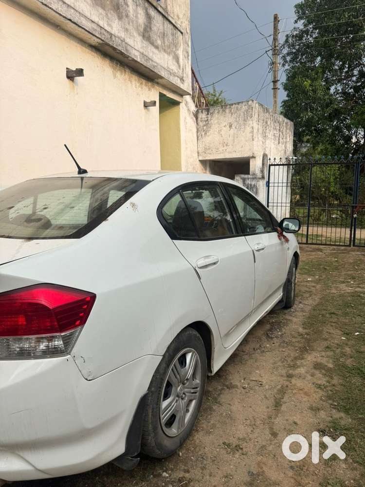 Honda City I-vtec 2010  Fully Loaded  ₹1 Lakh+ Accessories  New Tyr