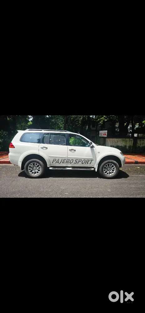 Mitsubishi Pajero Sport 2013 Diesel 200000 Km Driven