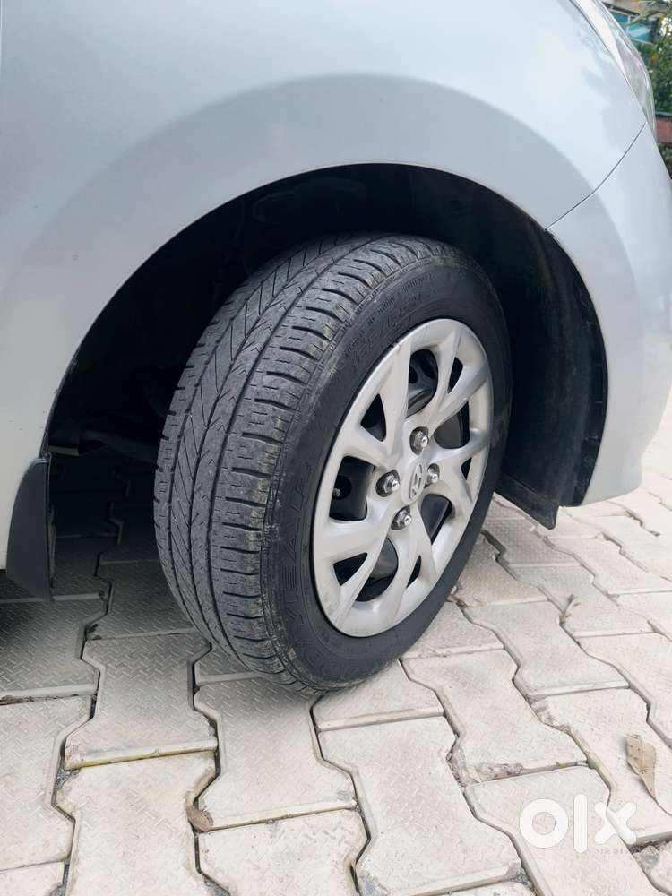 Maruti Suzuki Dzire Zxi Plus Ags, 2025, Petrol