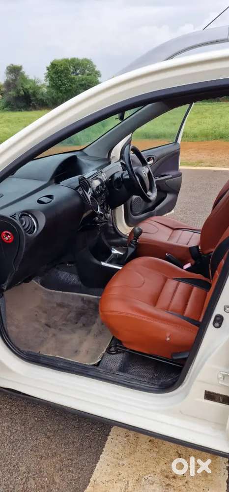 Toyota Etios Cross 2016