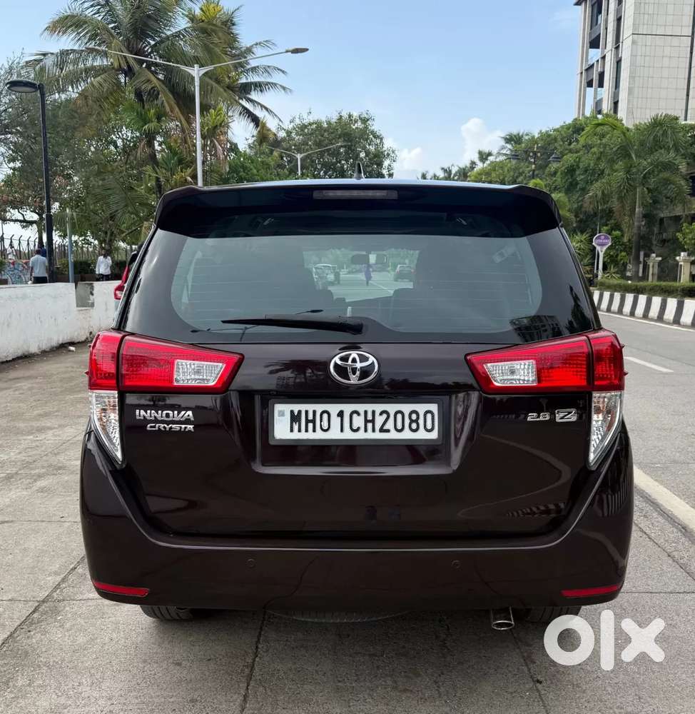 Toyota Innova Crysta 2.8 Zx At 7 Seater, 2016, Diesel