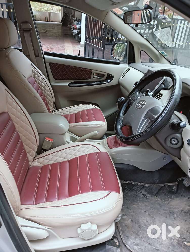 Toyota Innova 2.5 Z Diesel 7 Seater Bs Iv, 2014, Diesel