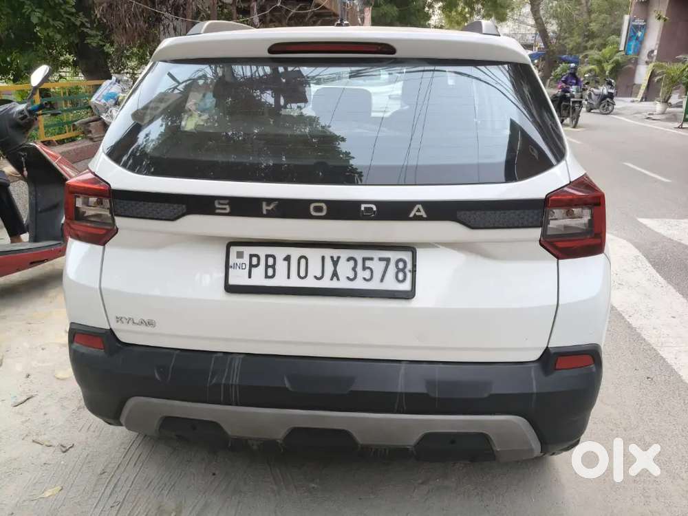 Škoda Kylaq Signature 1.0 Tsi Mt  March 2025  Single Owner  Candy W