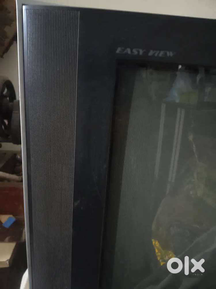 Samsung 29 inches CRT Color TV Noida in excellent running condition