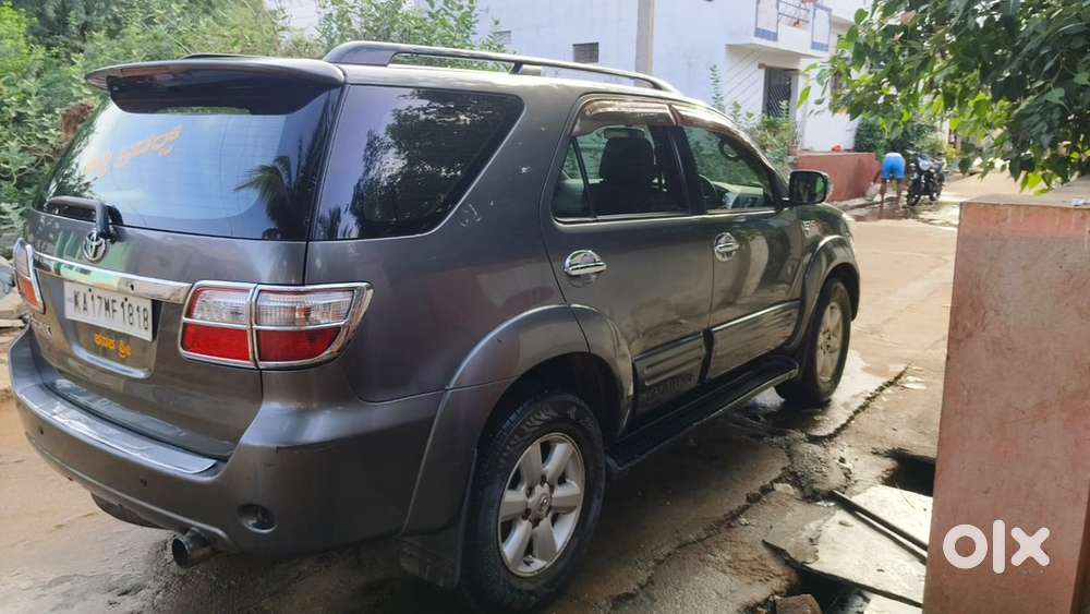 Toyota Fortuner 2011 Diesel 268000 Km Driven