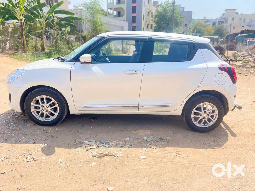 Maruti Suzuki Swift Vvt Zxi, 2018, Petrol