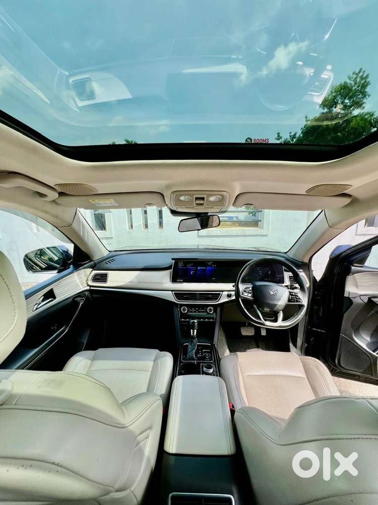 Mahindra Xuv700 2.2 Ax 7 Diesel At Str Awd, 2021, Diesel
