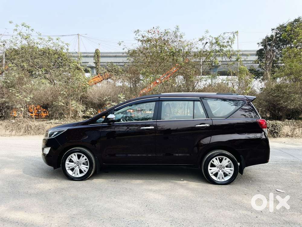 Toyota Innova Crysta