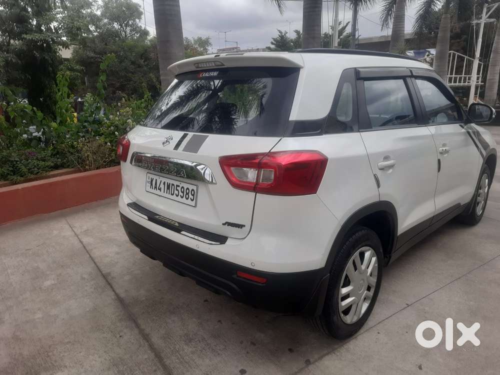 Maruti Suzuki Brezza 1.5 Vxi Smart Hybrid, 2022, Petrol