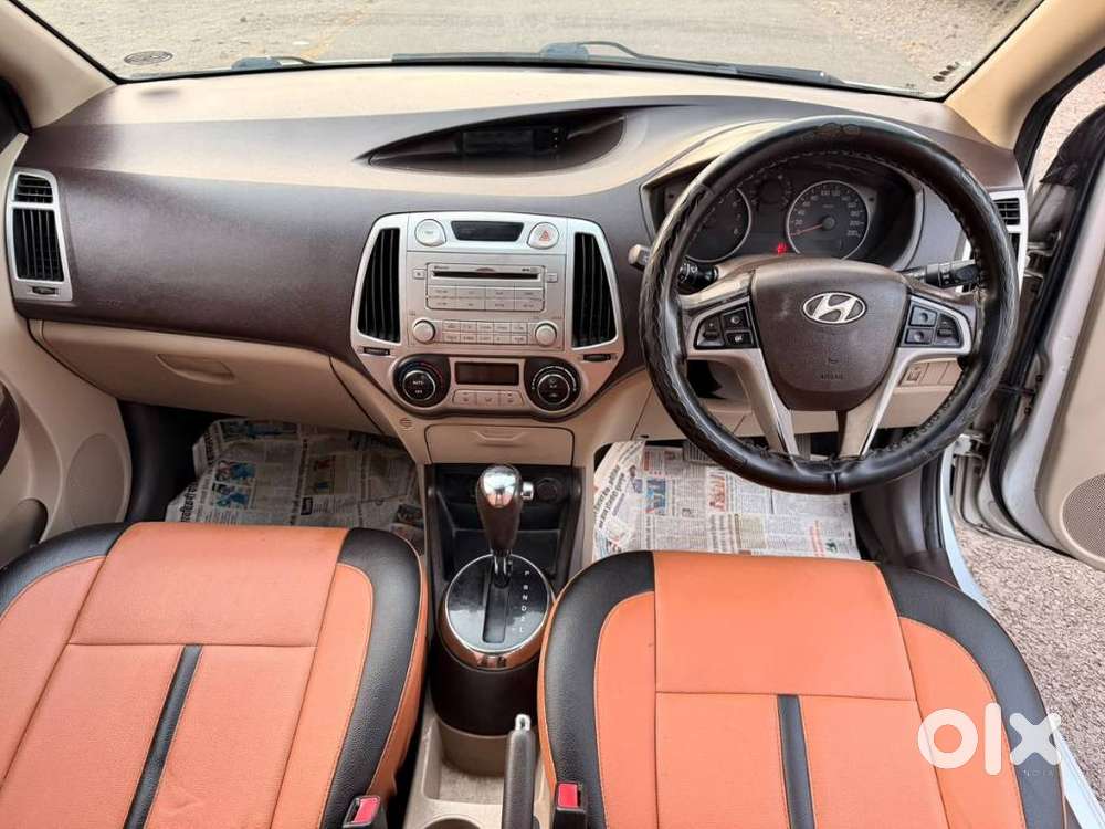 Hyundai I20 1.4 Asta (at), 2011, Petrol