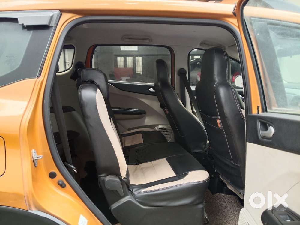 Renault Triber Rxz, 2022, Petrol