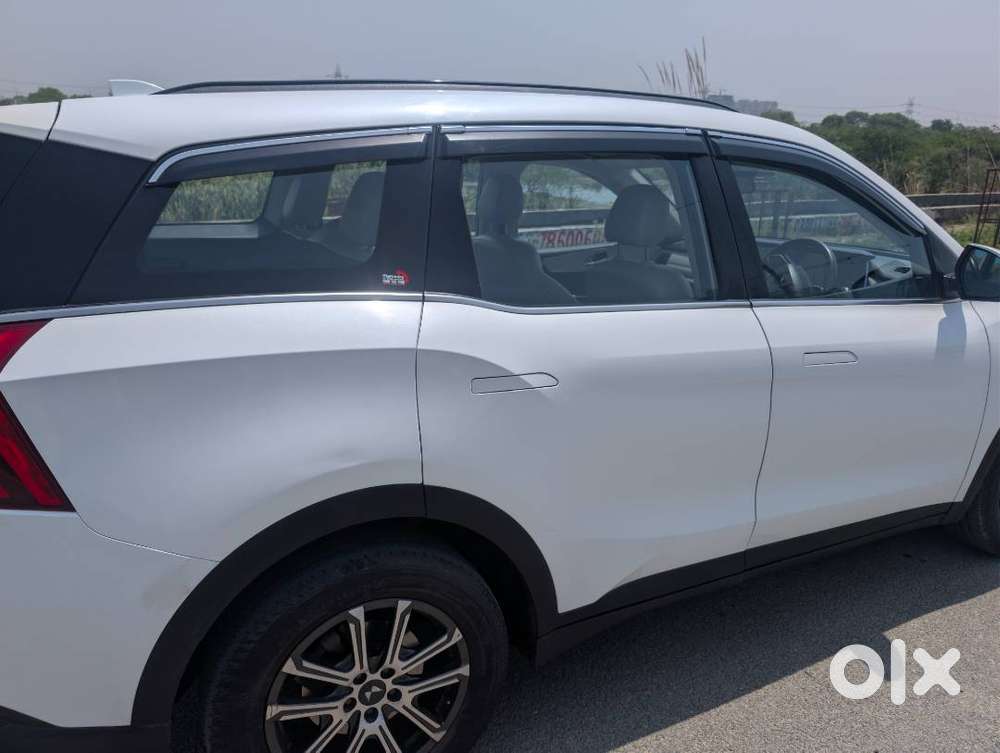 Mahindra Xuv700 2022 Ax7 Diesel Well Maintained