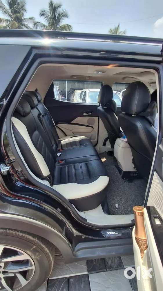 Mahindra Xuv300 2023 W8