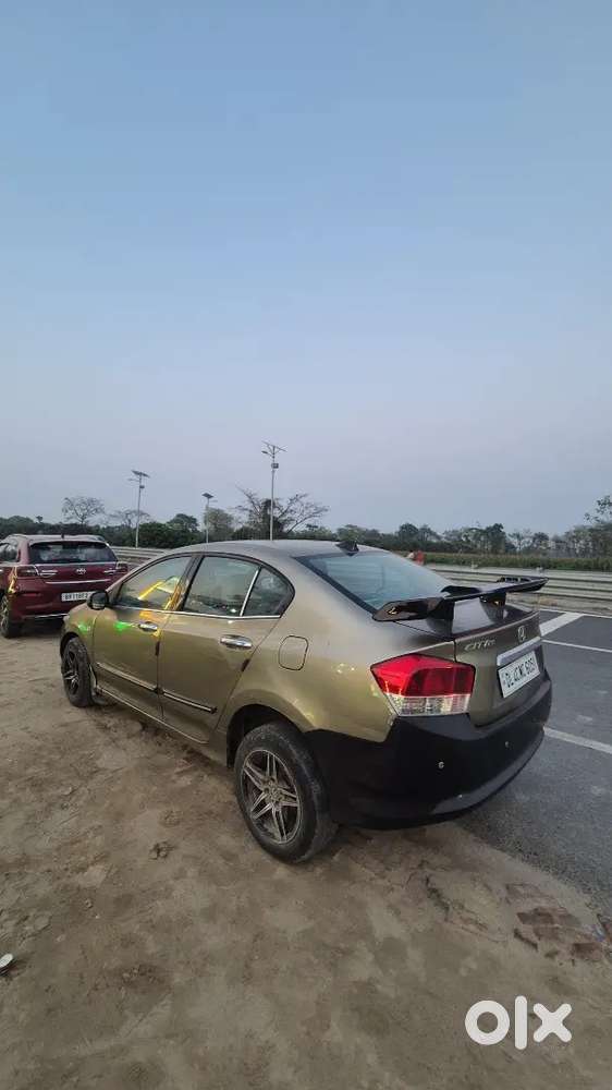 Honda City Zx 14 Cng & Hybrids 100000 Km Driven