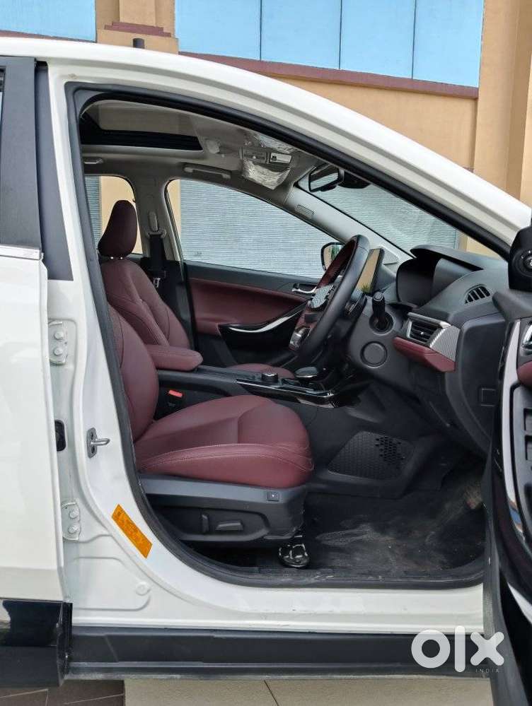 Tata Curvv Accomplished Plus A 1.5 Kryojet Diesel 6mt, 2025, Diesel