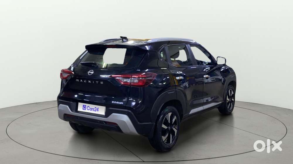Nissan Magnite Kuro Edition Petrol Amt, 2025, Petrol