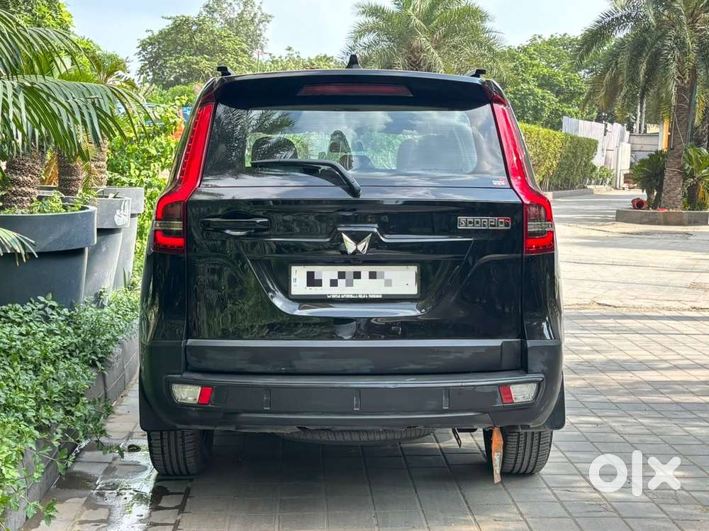 Mahindra Scorpio N Z4 Petrol Mt 7 Str, 2025, Petrol