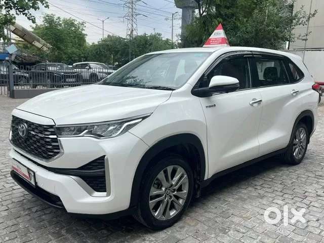 Toyota Innova Hycross 2.0 Zx Hybrid 7 Str, 2024, Petrol