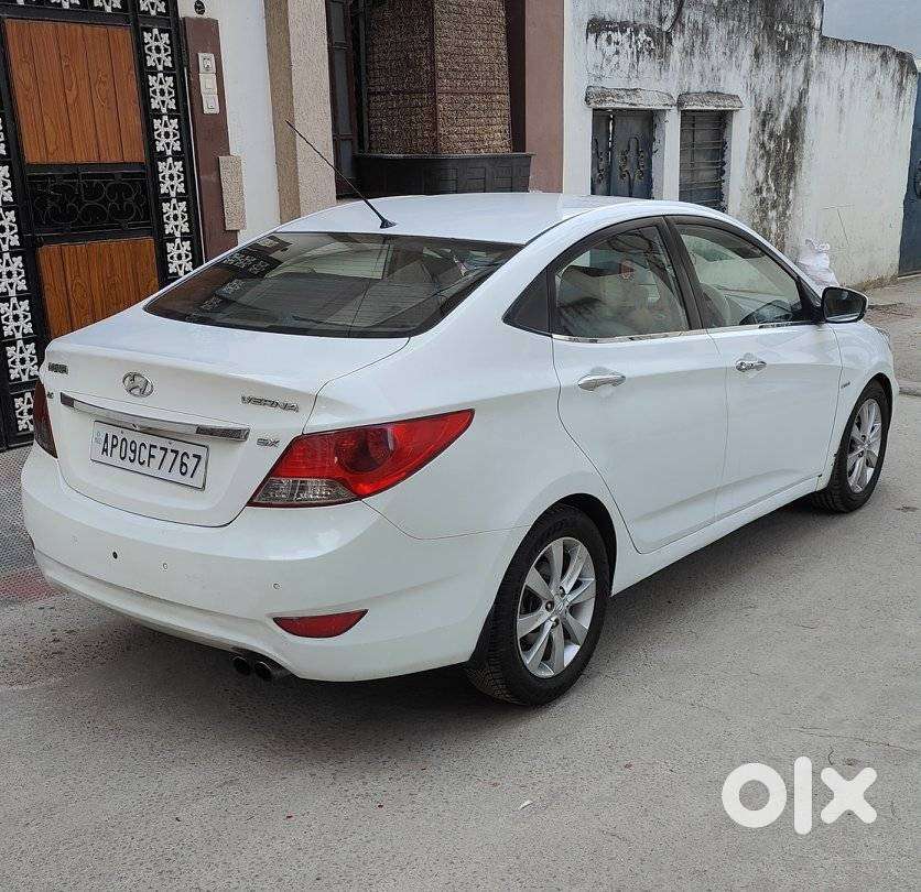 Hyundai Verna Fluidic 1.6 Crdi Sx Opt, 2011, Diesel