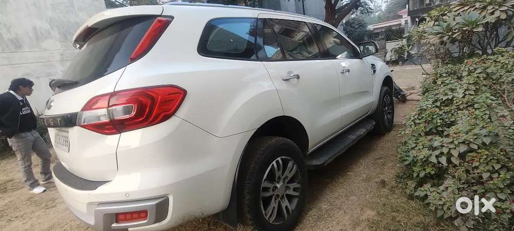 Ford Endeavour 2019 Diesel 103000 Km Driven Argent Sell