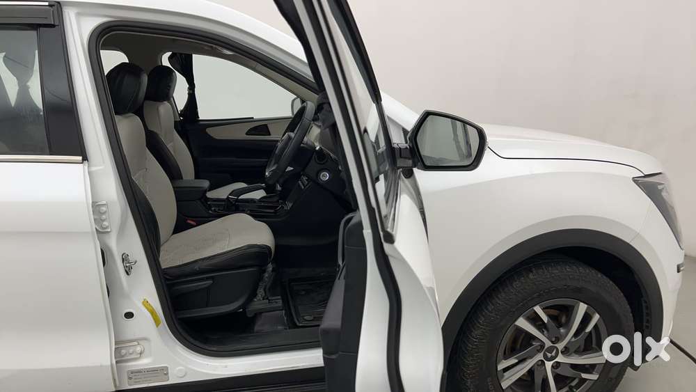 Mahindra Xuv700 2.2 Ax 5 Diesel At 7 Str, 2023, Diesel
