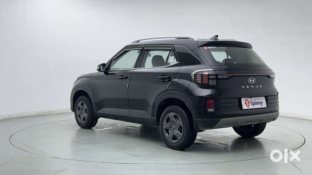 Hyundai Venue 1.2 S (o), 2024, Petrol
